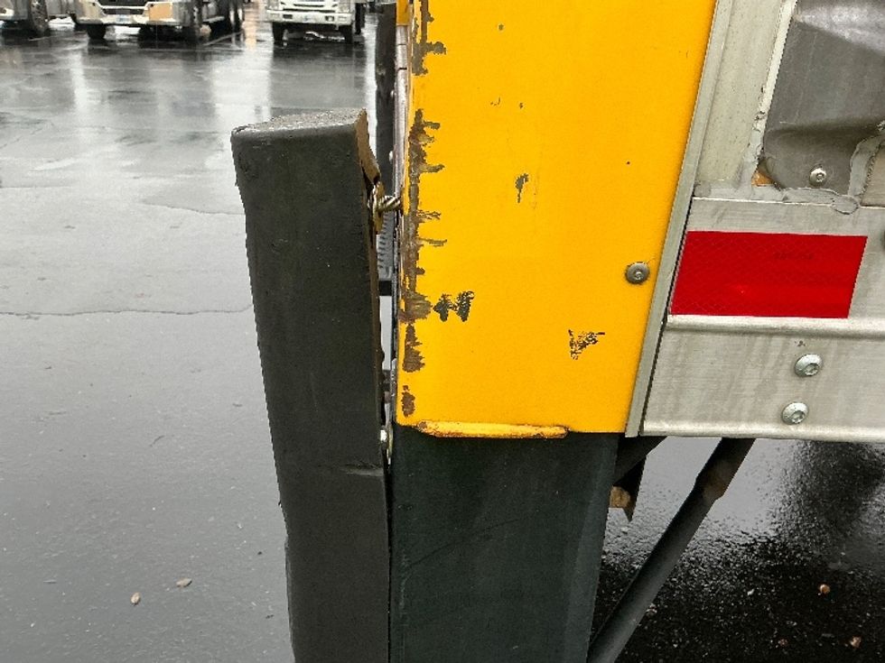 Medium Duty Box Truck-Light and Medium Duty Trucks-International-2021-MV607-Sacramento-CA-190,696\n\t\tmiles-$ 43,500 - Image 26