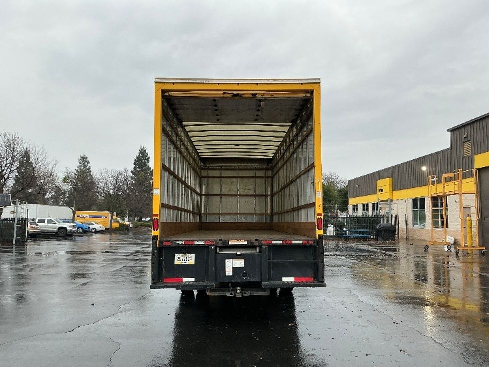 Medium Duty Box Truck-Light and Medium Duty Trucks-International-2021-MV607-Sacramento-CA-190,696\n\t\tmiles-$ 43,500 - Image 8