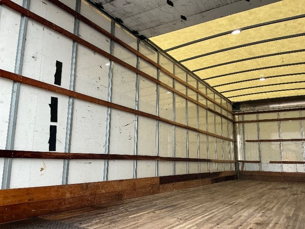 Medium Duty Box Truck-Light and Medium Duty Trucks-International-2021-MV607-Sacramento-CA-193,703\n\t\tmiles-$ 43,250 - Image 11