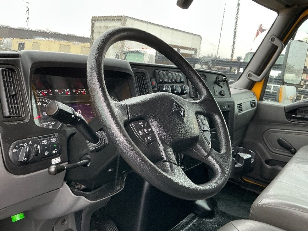 Medium Duty Box Truck-Light and Medium Duty Trucks-International-2021-MV607-Sacramento-CA-193,703\n\t\tmiles-$ 43,250 - Image 17