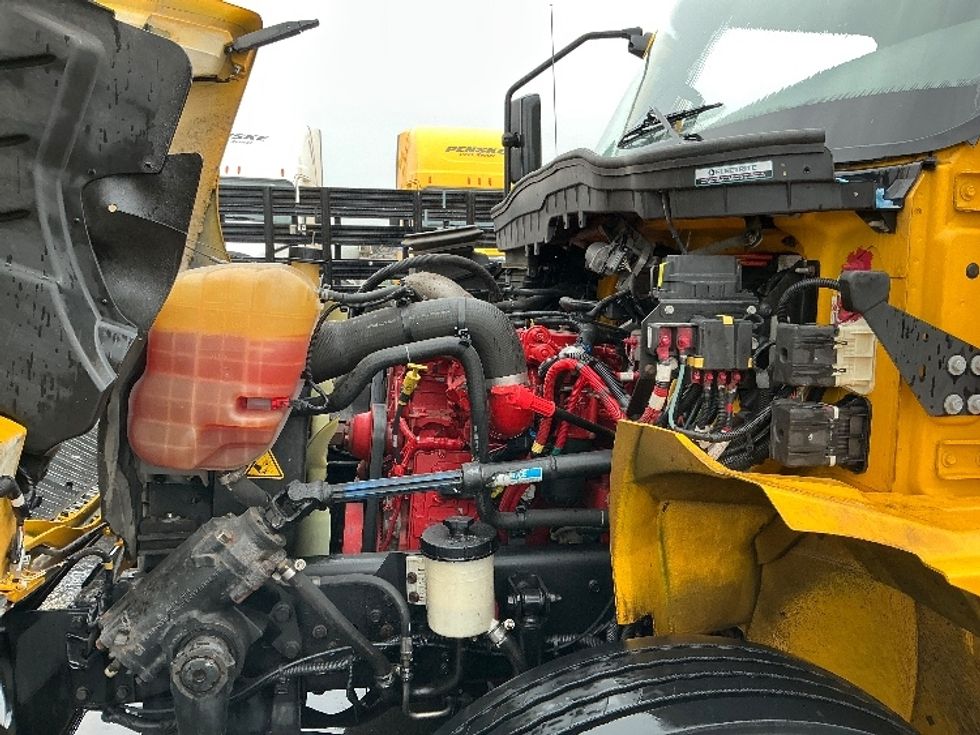 Medium Duty Box Truck-Light and Medium Duty Trucks-International-2021-MV607-Sacramento-CA-193,703\n\t\tmiles-$ 43,250 - Image 24