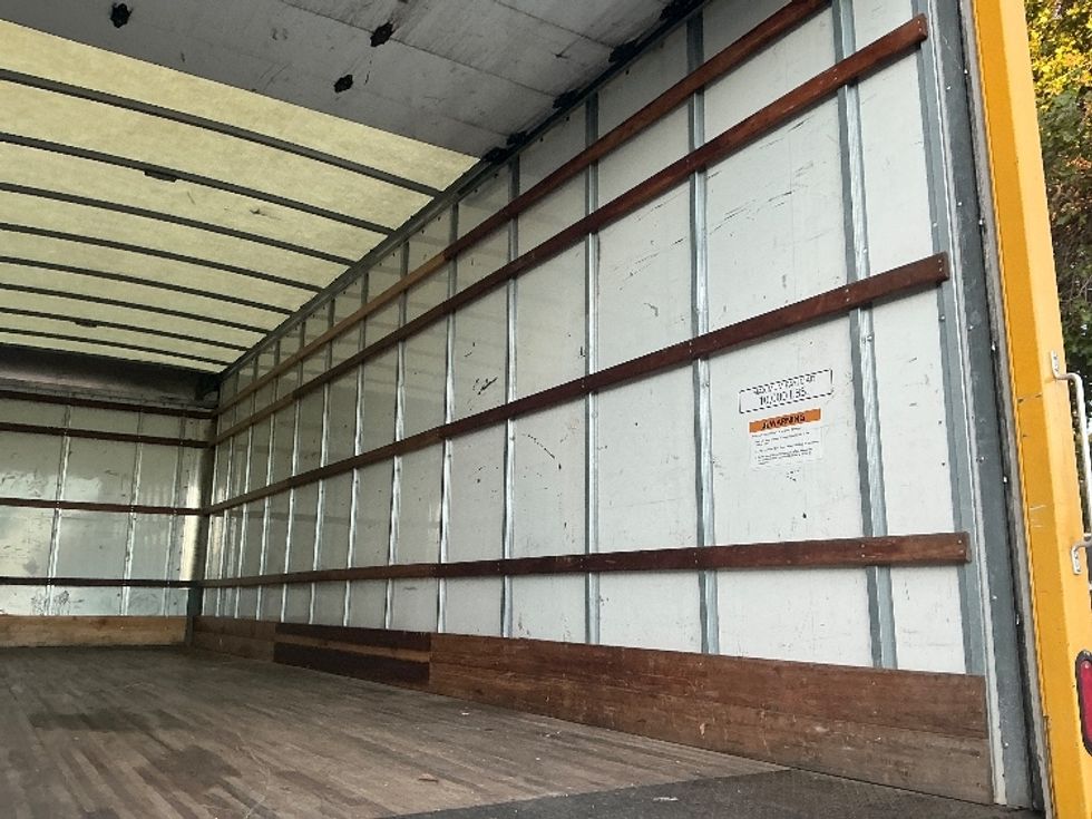 Medium Duty Box Truck-Light and Medium Duty Trucks-International-2021-MV607-Sacramento-CA-198,259\n\t\tmiles-$ 42,500 - Image 12