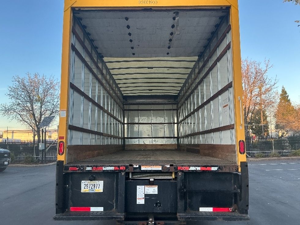 Medium Duty Box Truck-Light and Medium Duty Trucks-International-2021-MV607-Sacramento-CA-198,259\n\t\tmiles-$ 42,500 - Image 8