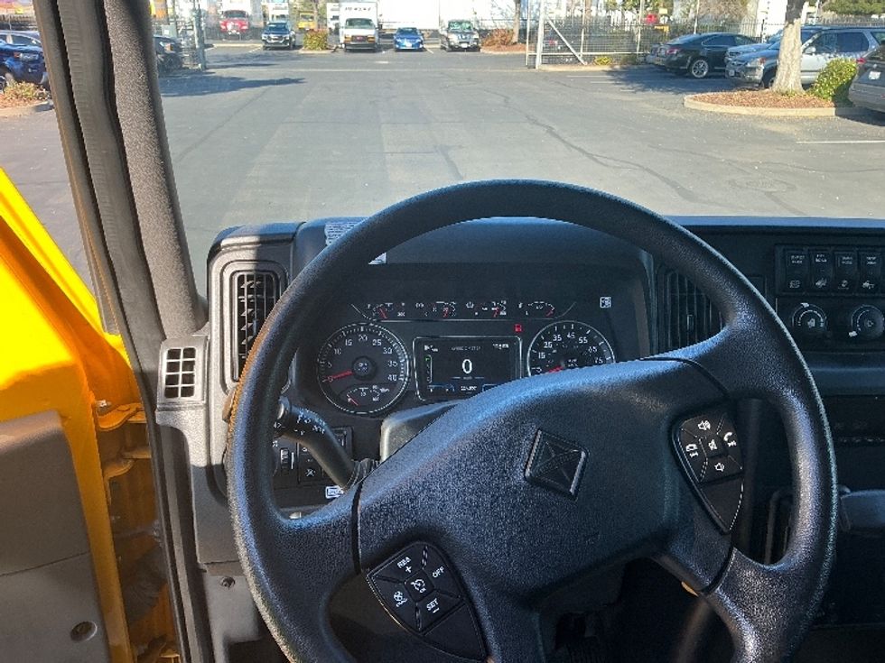 Medium Duty Box Truck-Light and Medium Duty Trucks-International-2021-MV607-Sacramento-CA-224,858\n\t\tmiles-$ 37,750 - Image 18