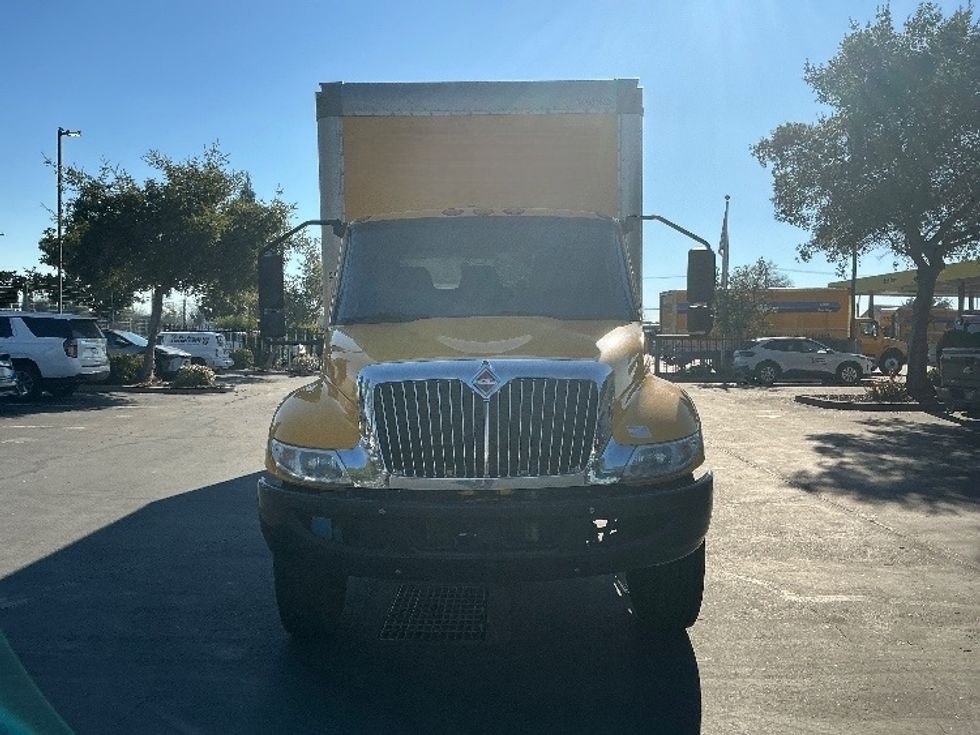 Medium Duty Box Truck-Light and Medium Duty Trucks-International-2021-MV607-Sacramento-CA-224,858\n\t\tmiles-$ 37,750 - Image 2