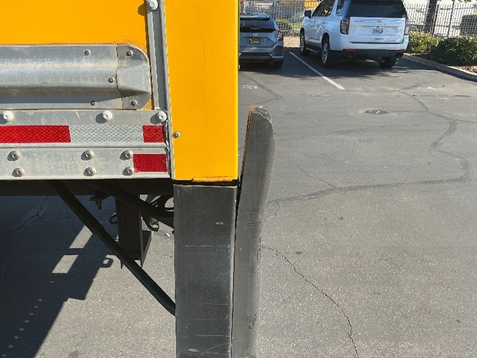 Medium Duty Box Truck-Light and Medium Duty Trucks-International-2021-MV607-Sacramento-CA-224,858\n\t\tmiles-$ 37,750 - Image 25