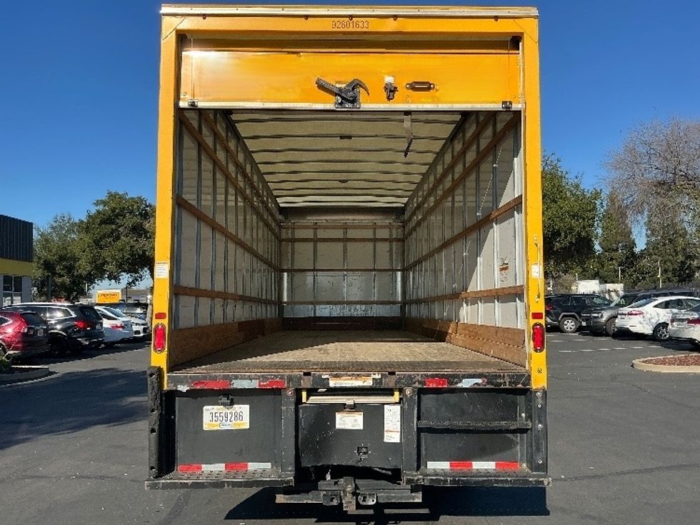 Medium Duty Box Truck-Light and Medium Duty Trucks-International-2021-MV607-Sacramento-CA-224,858\n\t\tmiles-$ 37,750 - Image 8