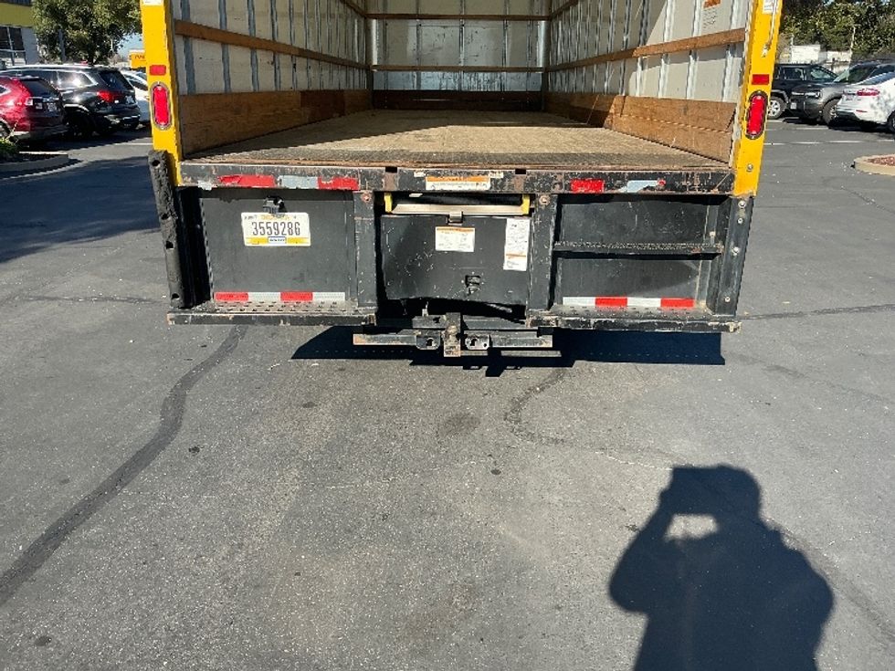 Medium Duty Box Truck-Light and Medium Duty Trucks-International-2021-MV607-Sacramento-CA-224,858\n\t\tmiles-$ 37,750 - Image 9