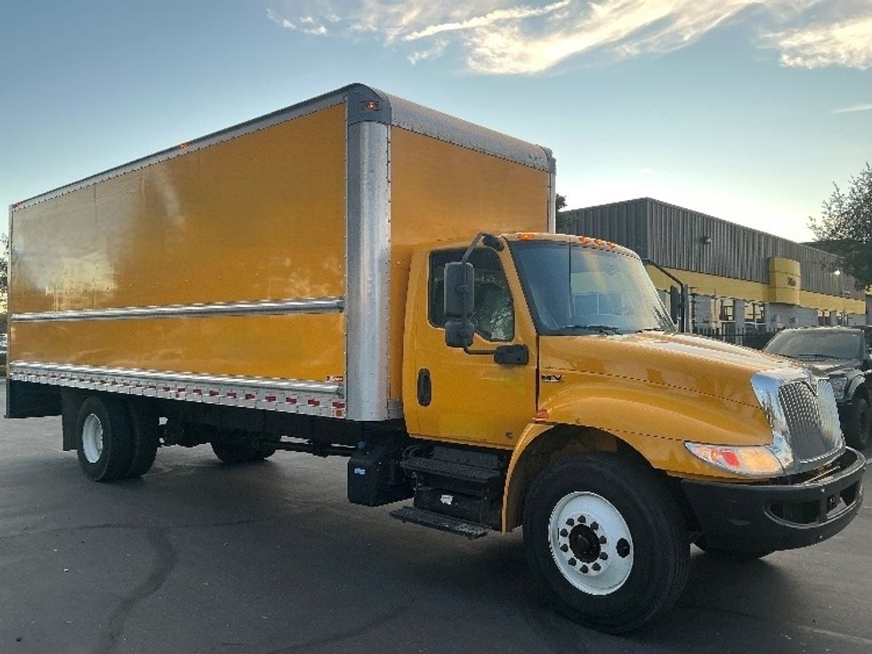 Medium Duty Box Truck-Light and Medium Duty Trucks-International-2021-MV607-Sacramento-CA-236,106\n\t\tmiles-$ 37,000 - Image 1
