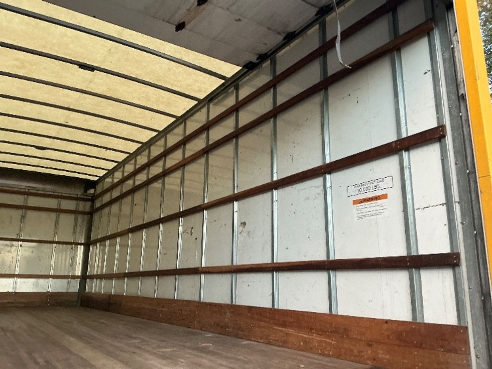 Medium Duty Box Truck-Light and Medium Duty Trucks-International-2021-MV607-Sacramento-CA-236,106\n\t\tmiles-$ 37,000 - Image 12