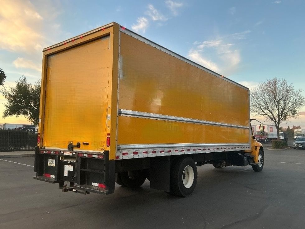 Medium Duty Box Truck-Light and Medium Duty Trucks-International-2021-MV607-Sacramento-CA-236,106\n\t\tmiles-$ 37,000 - Image 13
