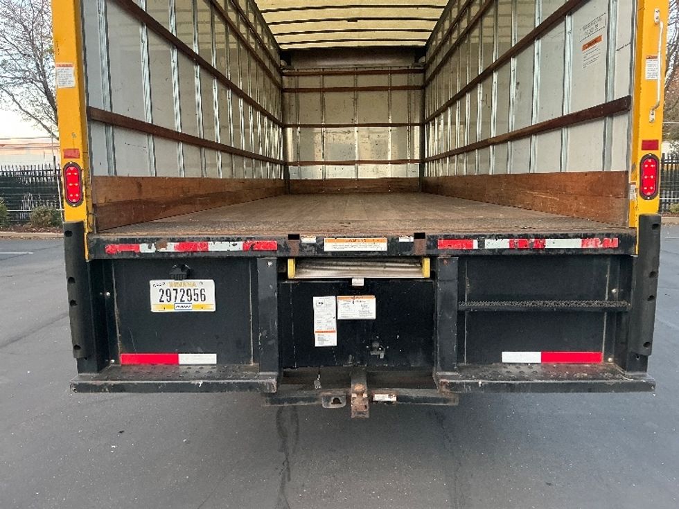 Medium Duty Box Truck-Light and Medium Duty Trucks-International-2021-MV607-Sacramento-CA-236,106\n\t\tmiles-$ 37,000 - Image 9