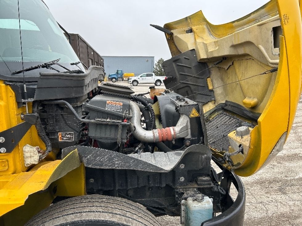 Medium Duty Box Truck-Light and Medium Duty Trucks-International-2021-MV607-Saginaw-MI-215,962\n\t\tmiles-$ 37,750 - Image 22