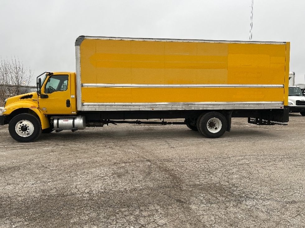 Medium Duty Box Truck-Light and Medium Duty Trucks-International-2021-MV607-Saginaw-MI-215,962\n\t\tmiles-$ 37,750 - Image 4
