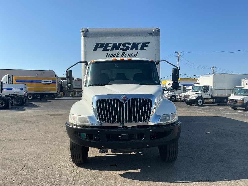 Medium Duty Box Truck-Light and Medium Duty Trucks-International-2021-MV607-Saint Louis-MO-255,783\n\t\tmiles-$ 39,500 - Image 2