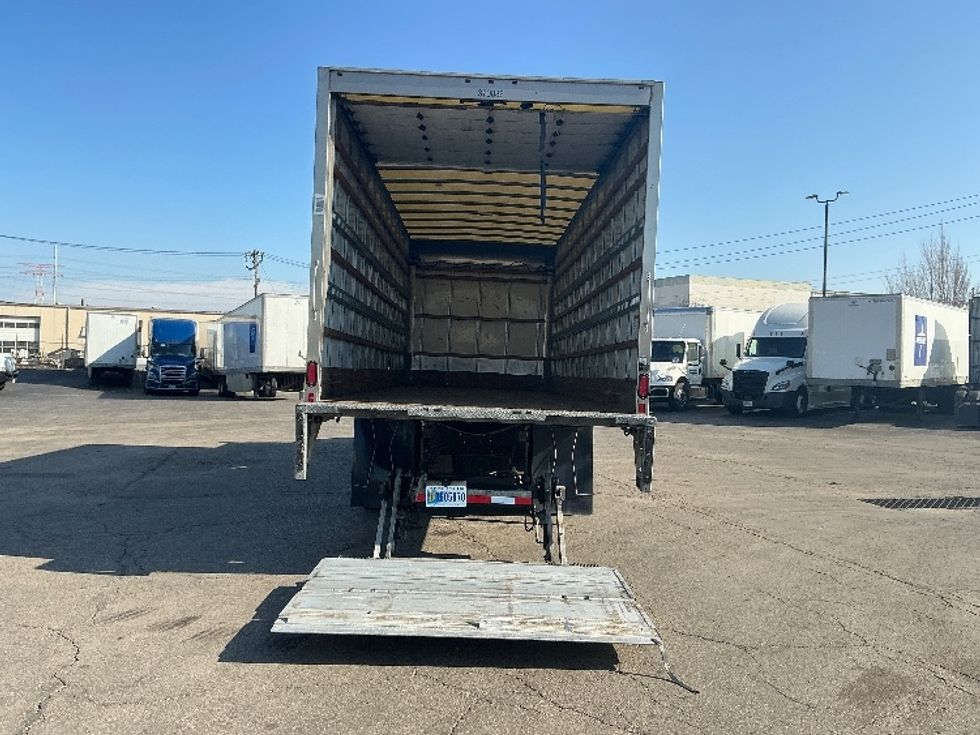 Medium Duty Box Truck-Light and Medium Duty Trucks-International-2021-MV607-Saint Louis-MO-255,783\n\t\tmiles-$ 39,500 - Image 9