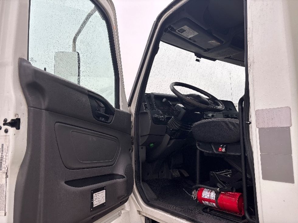 Medium Duty Box Truck-Light and Medium Duty Trucks-International-2021-MV607-Salt Lake City-UT-168,535\n\t\tmiles-$ 56,750 - Image 16