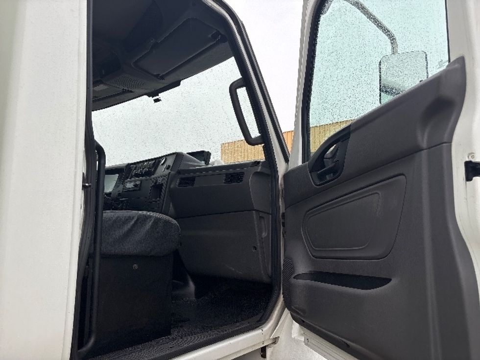 Medium Duty Box Truck-Light and Medium Duty Trucks-International-2021-MV607-Salt Lake City-UT-168,535\n\t\tmiles-$ 56,750 - Image 20