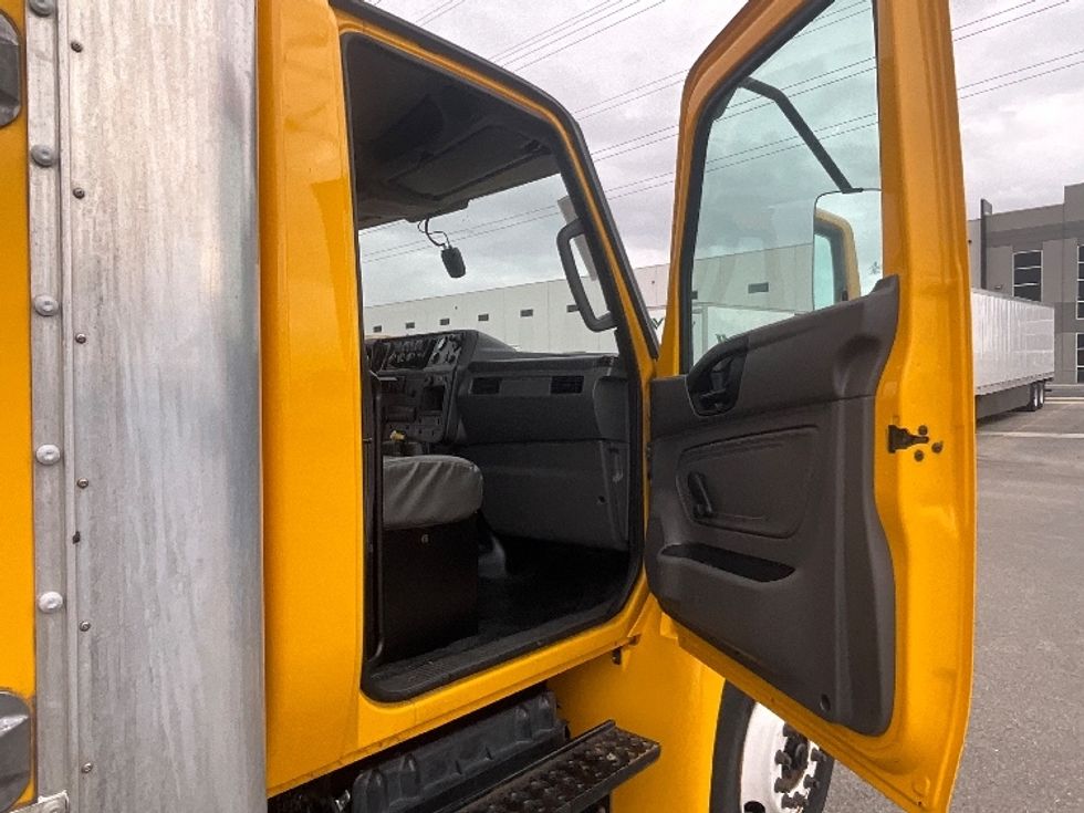 Medium Duty Box Truck-Light and Medium Duty Trucks-International-2021-MV607-Salt Lake City-UT-184,813\n\t\tmiles-$ 44,500 - Image 20