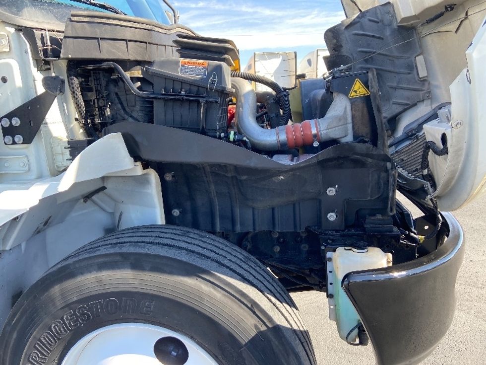 Medium Duty Box Truck-Light and Medium Duty Trucks-International-2021-MV607-San Antonio-TX-126,207\n\t\tmiles-$ 62,750 - Image 23