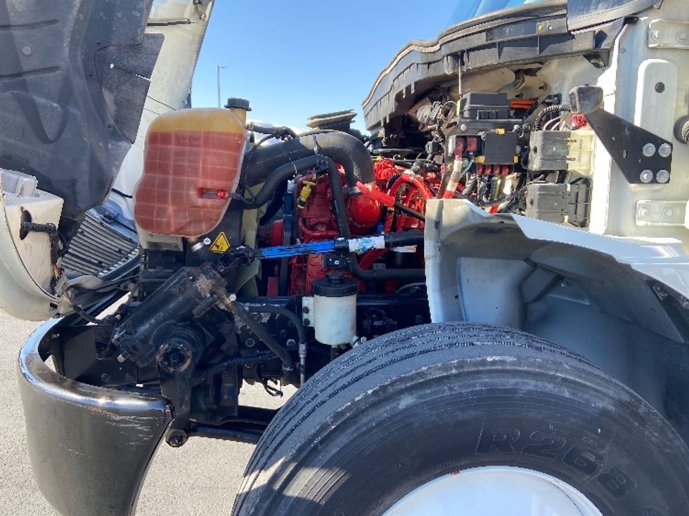 Medium Duty Box Truck-Light and Medium Duty Trucks-International-2021-MV607-San Antonio-TX-126,207\n\t\tmiles-$ 62,750 - Image 24