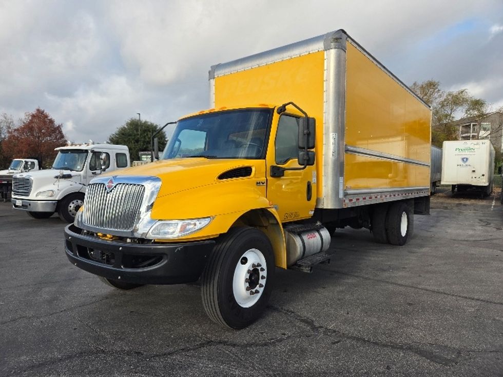 Medium Duty Box Truck-Light and Medium Duty Trucks-International-2021-MV607-San Antonio-TX-144,125\n\t\tmiles-$ 44,000 - Image 3