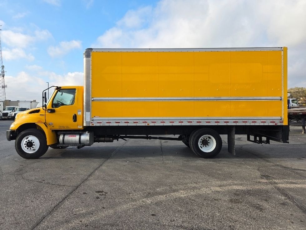 Medium Duty Box Truck-Light and Medium Duty Trucks-International-2021-MV607-San Antonio-TX-144,125\n\t\tmiles-$ 44,000 - Image 4