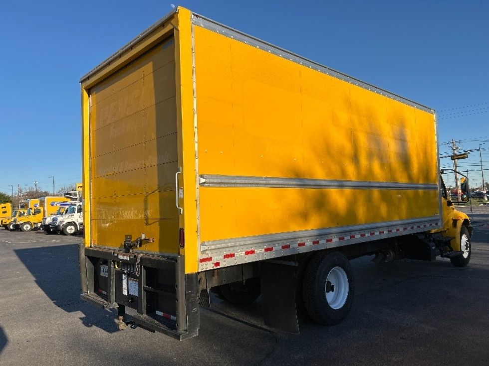 Medium Duty Box Truck-Light and Medium Duty Trucks-International-2021-MV607-San Antonio-TX-156,607\n\t\tmiles-$ 42,250 - Image 13