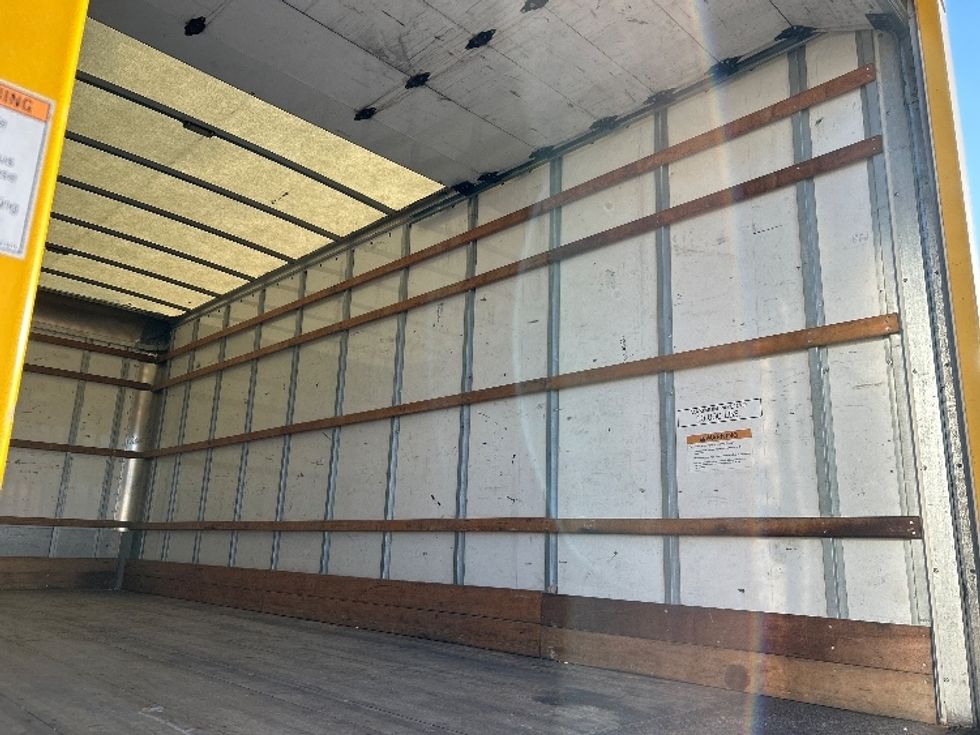 Medium Duty Box Truck-Light and Medium Duty Trucks-International-2021-MV607-San Antonio-TX-156,607\n\t\tmiles-$ 42,250 - Image 12