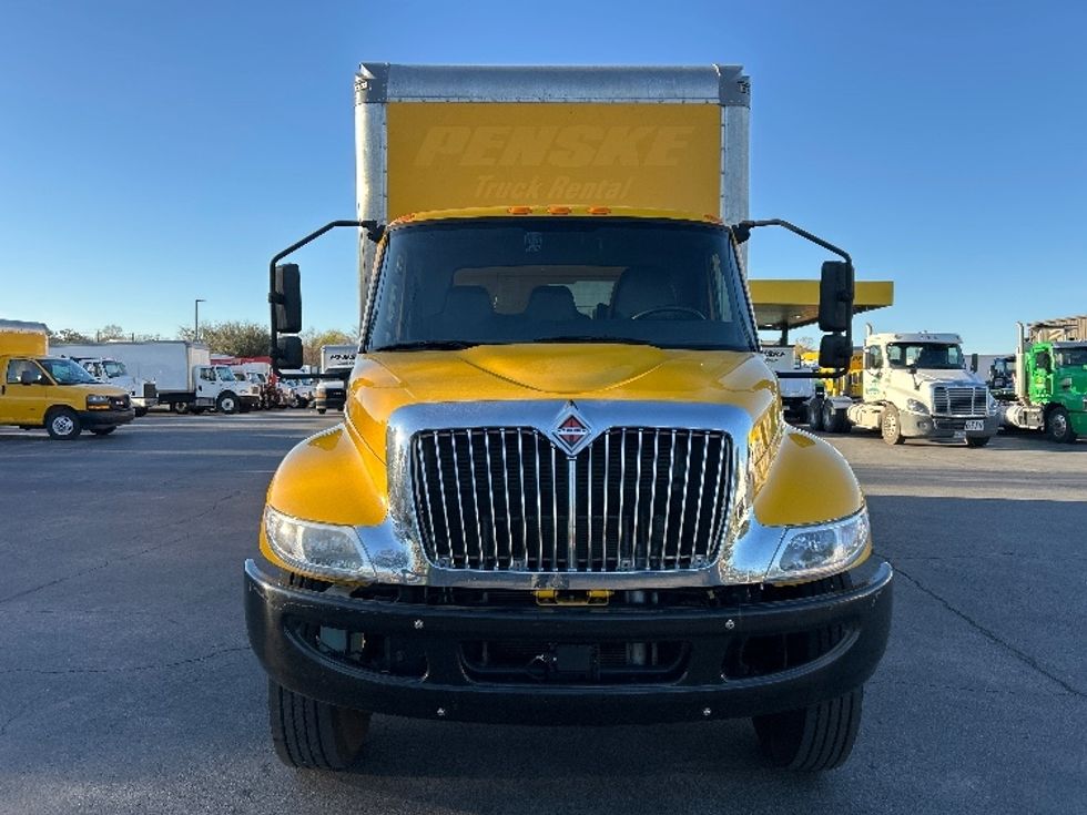 Medium Duty Box Truck-Light and Medium Duty Trucks-International-2021-MV607-San Antonio-TX-156,607\n\t\tmiles-$ 42,250 - Image 2