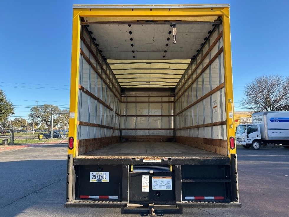 Medium Duty Box Truck-Light and Medium Duty Trucks-International-2021-MV607-San Antonio-TX-156,607\n\t\tmiles-$ 42,250 - Image 8