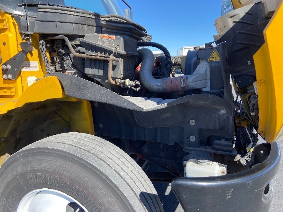 Medium Duty Box Truck-Light and Medium Duty Trucks-International-2021-MV607-San Antonio-TX-167,302\n\t\tmiles-$ 40,750 - Image 23