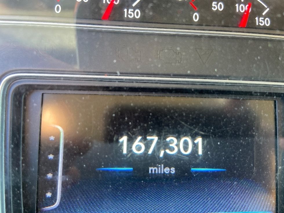 Medium Duty Box Truck-Light and Medium Duty Trucks-International-2021-MV607-San Antonio-TX-167,302\n\t\tmiles-$ 40,750 - Image 25