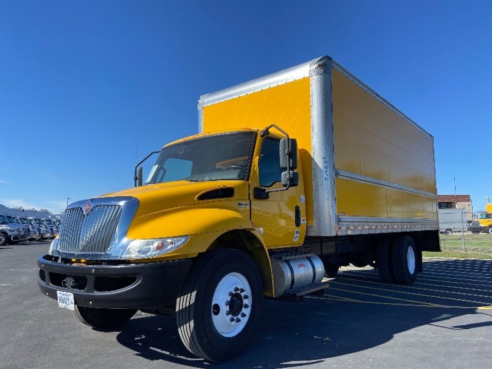 Medium Duty Box Truck-Light and Medium Duty Trucks-International-2021-MV607-San Antonio-TX-167,302\n\t\tmiles-$ 40,750 - Image 3