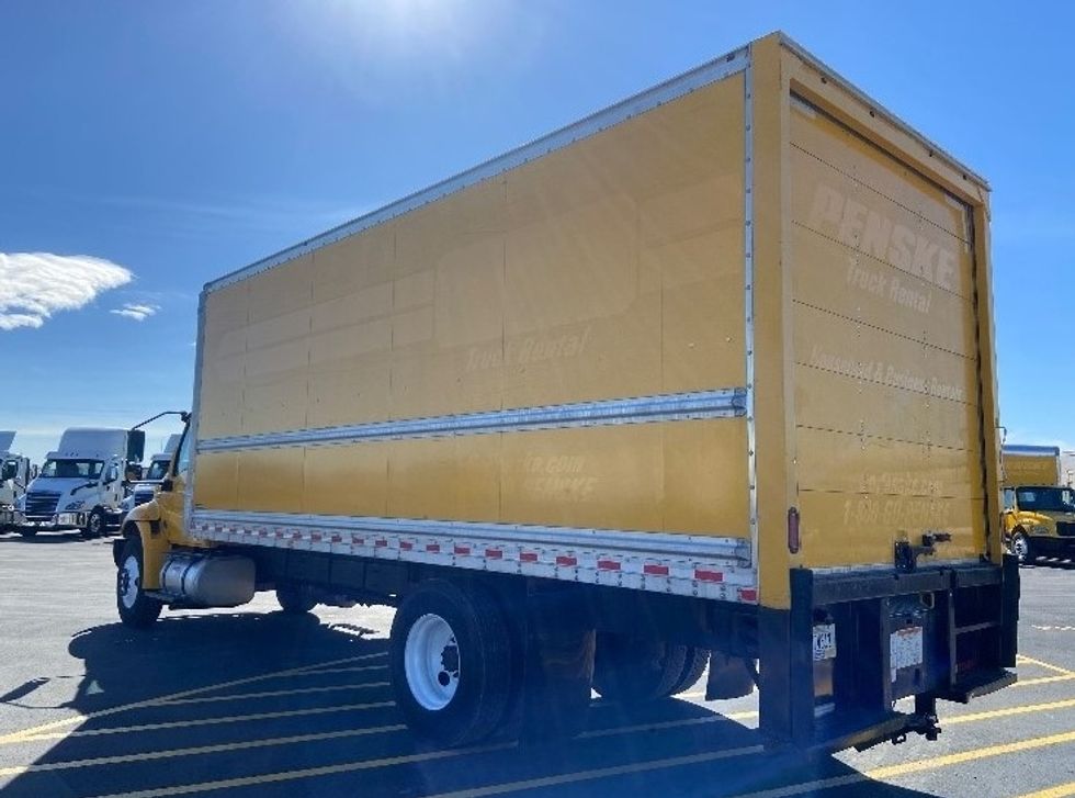 Medium Duty Box Truck-Light and Medium Duty Trucks-International-2021-MV607-San Antonio-TX-167,302\n\t\tmiles-$ 40,750 - Image 6