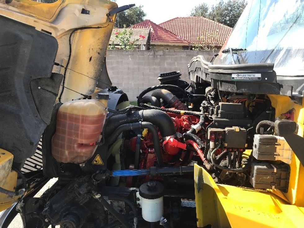 Medium Duty Box Truck-Light and Medium Duty Trucks-International-2021-MV607-San Antonio-TX-173,970\n\t\tmiles-$ 46,500 - Image 23