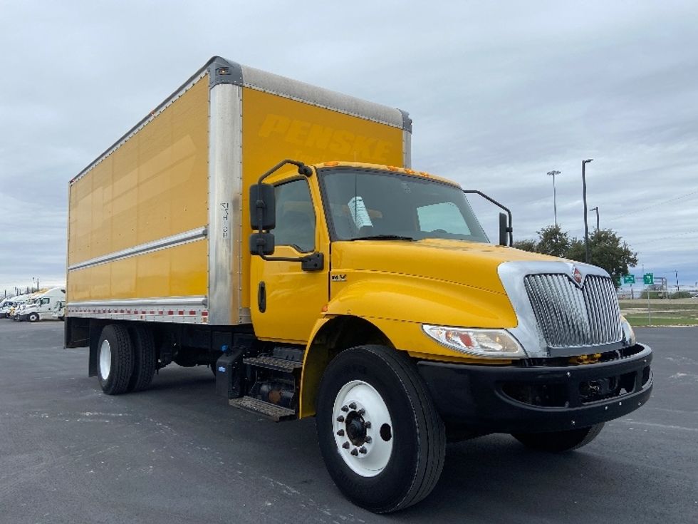 Medium Duty Box Truck-Light and Medium Duty Trucks-International-2021-MV607-San Antonio-TX-181,592\n\t\tmiles-$ 38,750 - Image 1