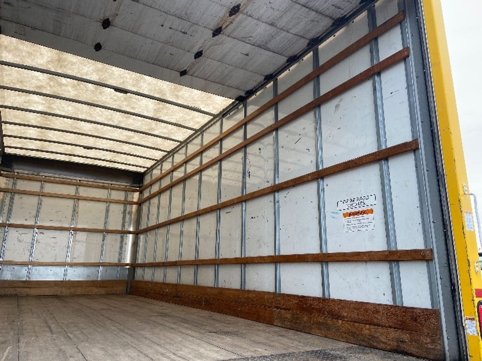 Medium Duty Box Truck-Light and Medium Duty Trucks-International-2021-MV607-San Antonio-TX-181,592\n\t\tmiles-$ 38,750 - Image 11