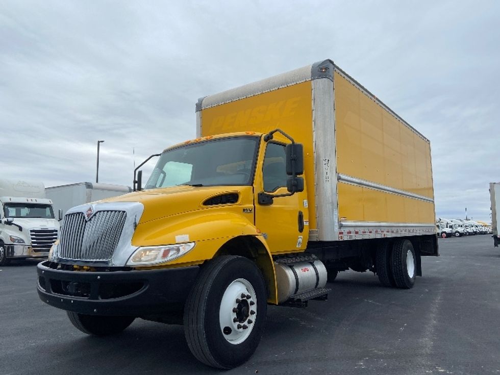 Medium Duty Box Truck-Light and Medium Duty Trucks-International-2021-MV607-San Antonio-TX-181,592\n\t\tmiles-$ 38,750 - Image 3