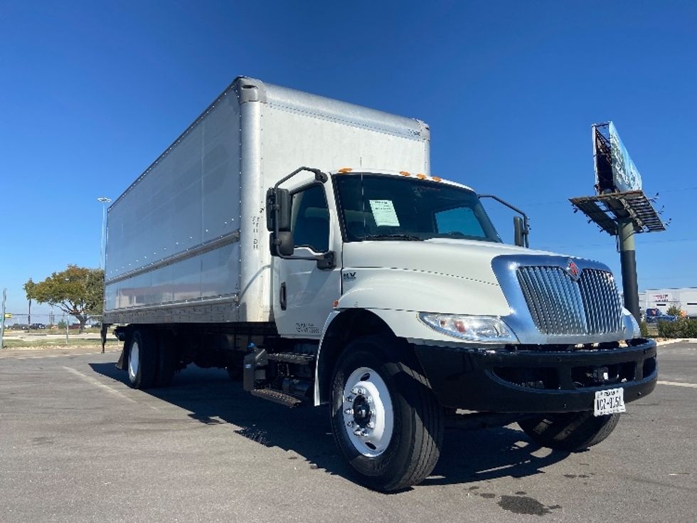 Medium Duty Box Truck-Light and Medium Duty Trucks-International-2021-MV607-San Antonio-TX-187,149\n\t\tmiles-$ 53,750 - Image 1