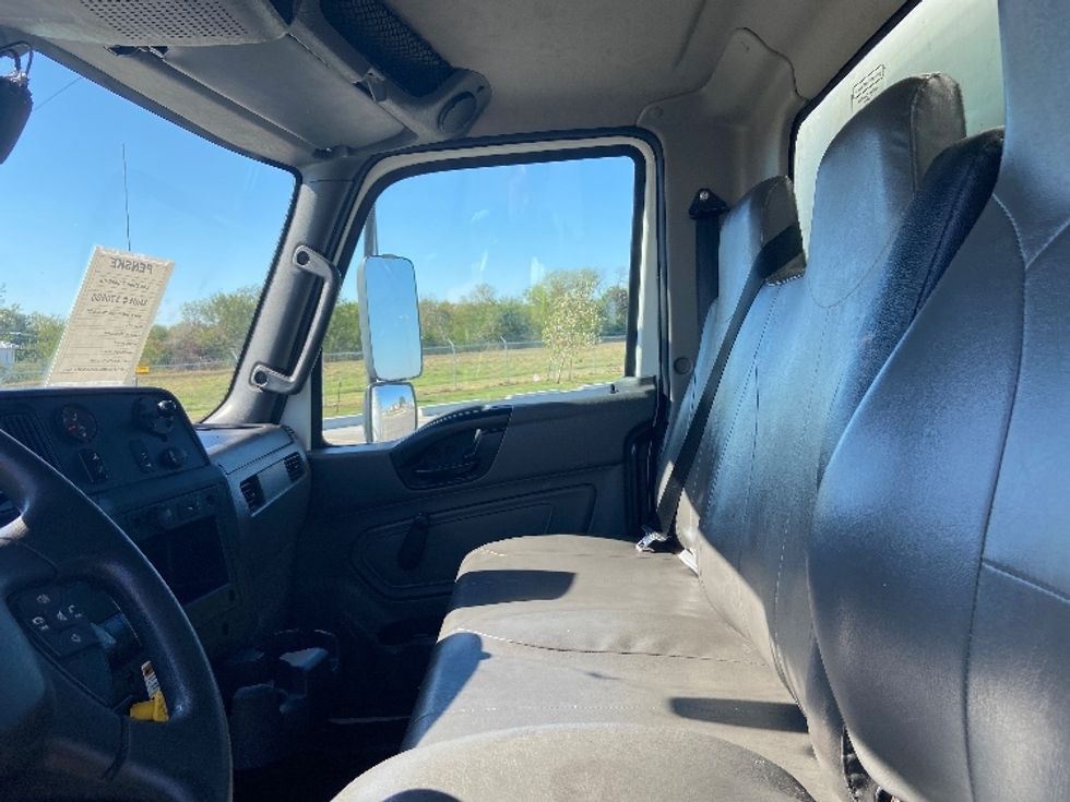 Medium Duty Box Truck-Light and Medium Duty Trucks-International-2021-MV607-San Antonio-TX-187,149\n\t\tmiles-$ 53,750 - Image 19