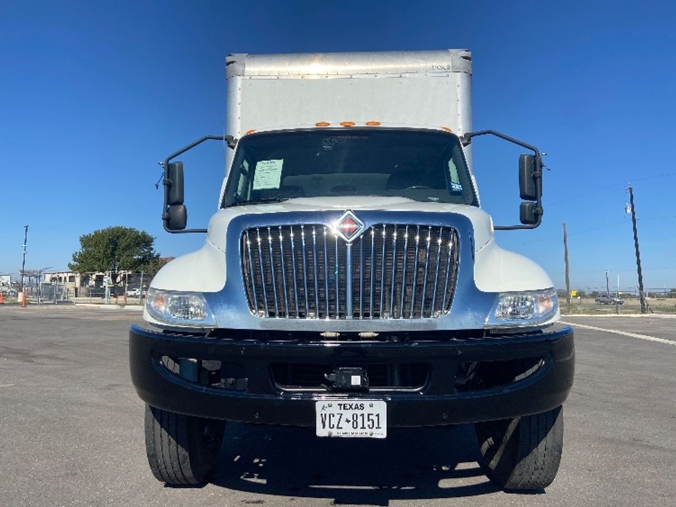 Medium Duty Box Truck-Light and Medium Duty Trucks-International-2021-MV607-San Antonio-TX-187,149\n\t\tmiles-$ 53,750 - Image 2
