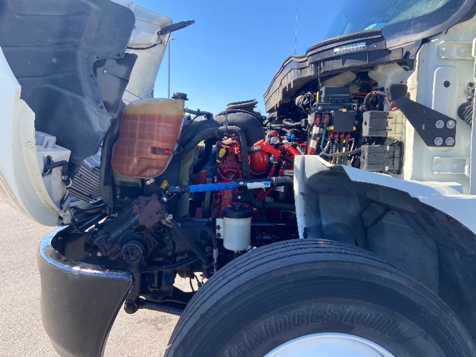 Medium Duty Box Truck-Light and Medium Duty Trucks-International-2021-MV607-San Antonio-TX-187,149\n\t\tmiles-$ 53,750 - Image 24