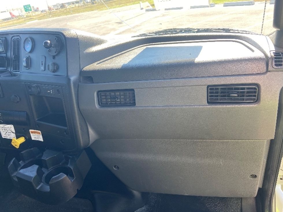 Medium Duty Box Truck-Light and Medium Duty Trucks-International-2021-MV607-San Antonio-TX-187,149\n\t\tmiles-$ 53,750 - Image 21