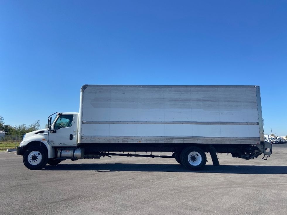 Medium Duty Box Truck-Light and Medium Duty Trucks-International-2021-MV607-San Antonio-TX-187,149\n\t\tmiles-$ 53,750 - Image 4