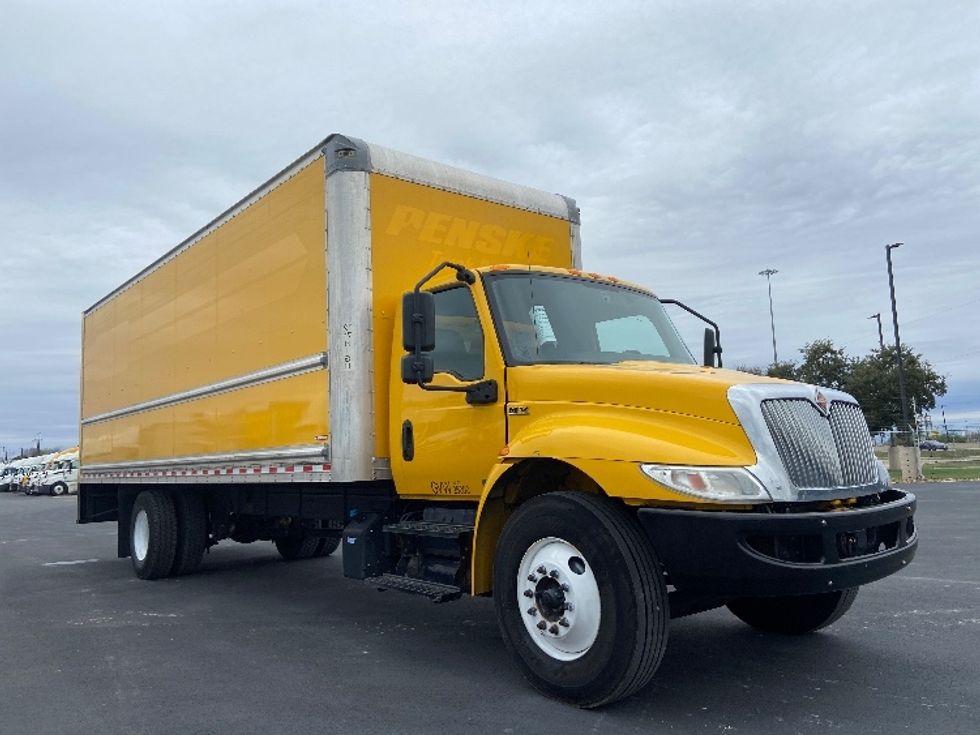 Medium Duty Box Truck-Light and Medium Duty Trucks-International-2021-MV607-San Antonio-TX-189,609\n\t\tmiles-$ 43,750 - Image 1
