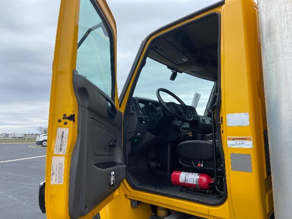 Medium Duty Box Truck-Light and Medium Duty Trucks-International-2021-MV607-San Antonio-TX-189,609\n\t\tmiles-$ 43,750 - Image 15