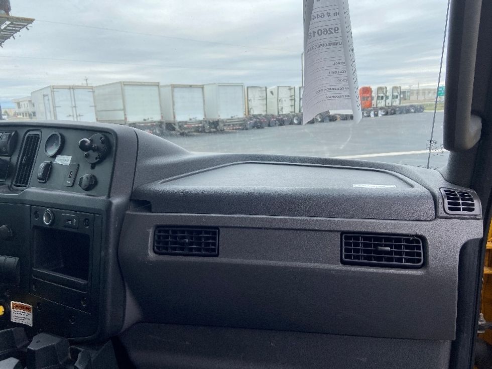 Medium Duty Box Truck-Light and Medium Duty Trucks-International-2021-MV607-San Antonio-TX-189,609\n\t\tmiles-$ 43,750 - Image 20