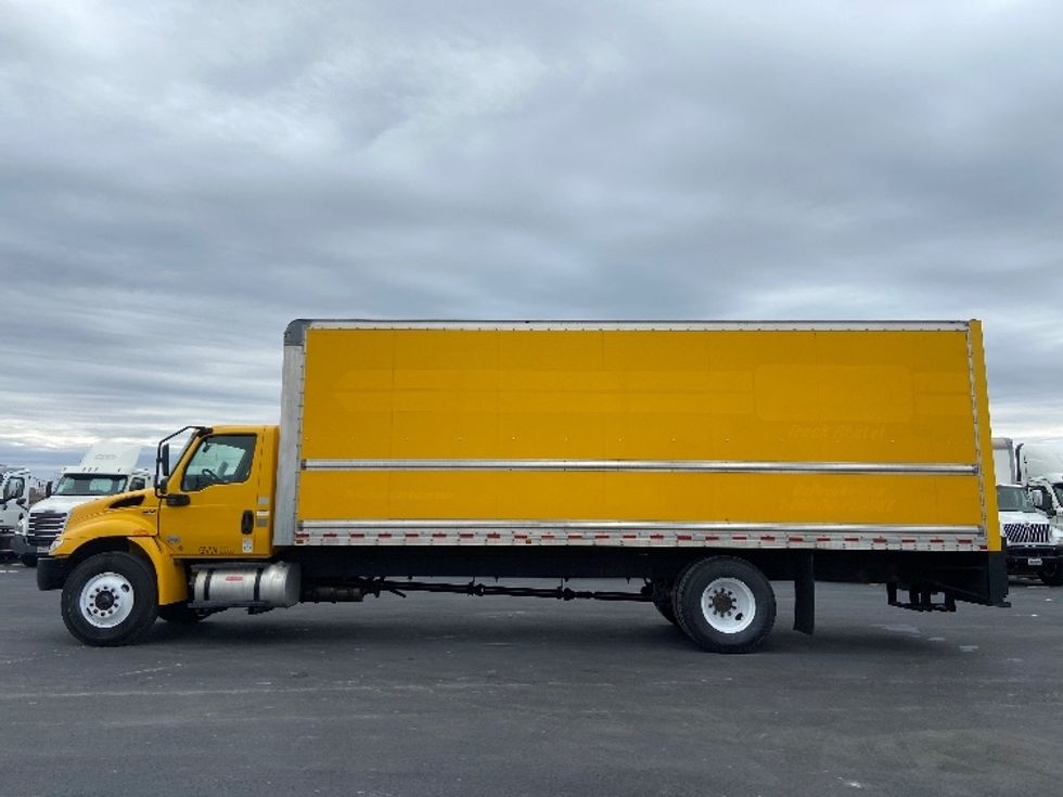 Medium Duty Box Truck-Light and Medium Duty Trucks-International-2021-MV607-San Antonio-TX-189,609\n\t\tmiles-$ 43,750 - Image 4