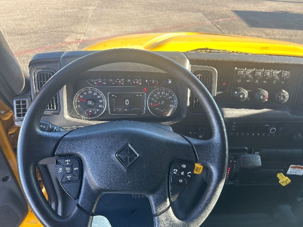 Medium Duty Box Truck-Light and Medium Duty Trucks-International-2021-MV607-San Antonio-TX-194,551\n\t\tmiles-$ 43,000 - Image 18